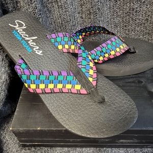 Size 10 Skechers Yoga Foam Rainbow Strap Wedges